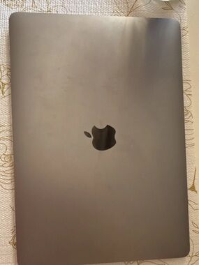 Apple MacBook Pro 13” 2016